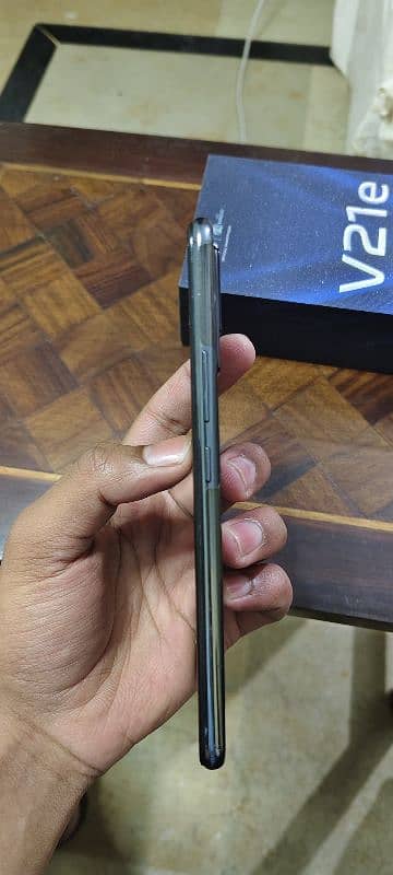 Vivo V21e 11