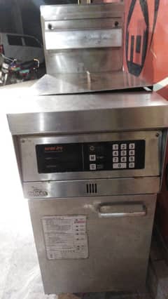 Imported fryer in very good condition