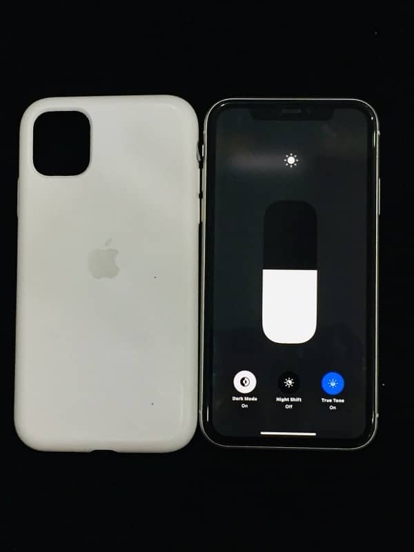 IPHONE 11 (128GB) APPROVED 4