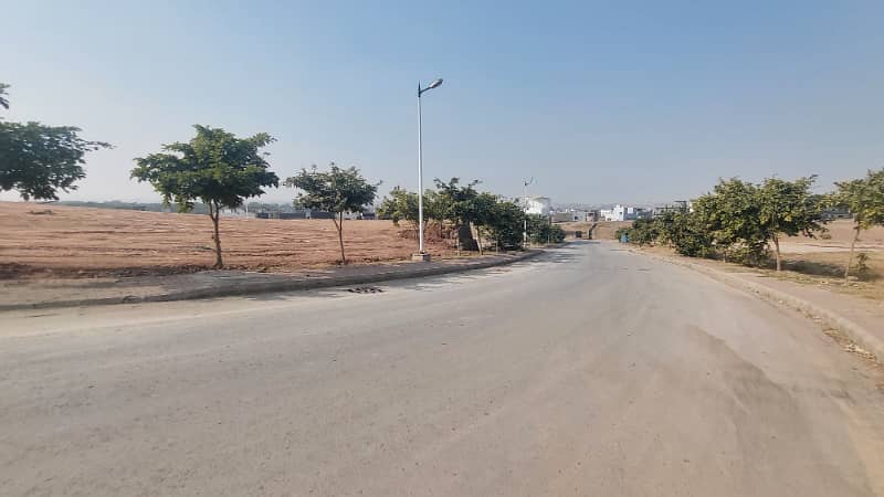 17 Marla Possessionable Plot with Extra Land Bahria Town Rawalpindi Phase 8 (Open Transfer) 15