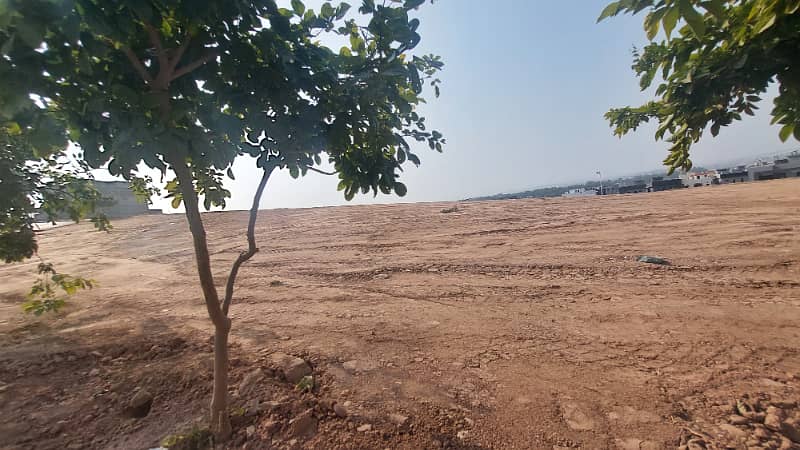 17 Marla Possessionable Plot with Extra Land Bahria Town Rawalpindi Phase 8 (Open Transfer) 16