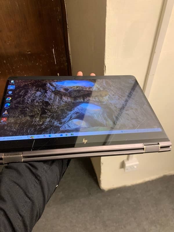 HP Spectre i7 8th Gen 0