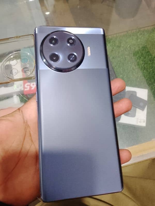 Tecno spark 20 pro plus 8/256 1