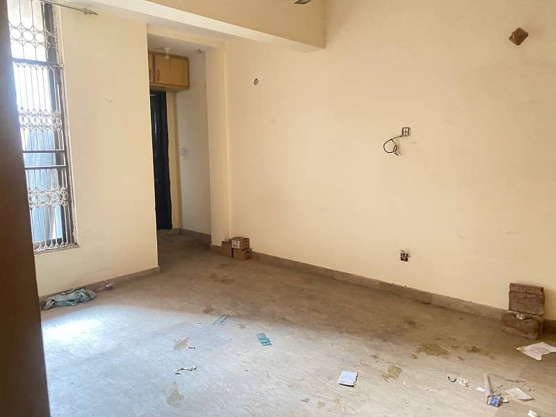 11 MARLA LOWER PORTION FOR RENT IN ALLAMA IQBAL TOWN GULSHAN BLOCK LAHORE 19