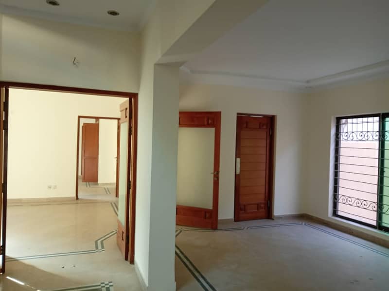 2 KANAL OFFICE USE HOUSE FOR RENT GULBERG III LAHORE 9