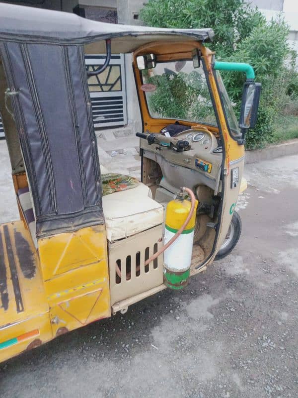 used rikshaw. . . but engine kmal ka hai. . . 3