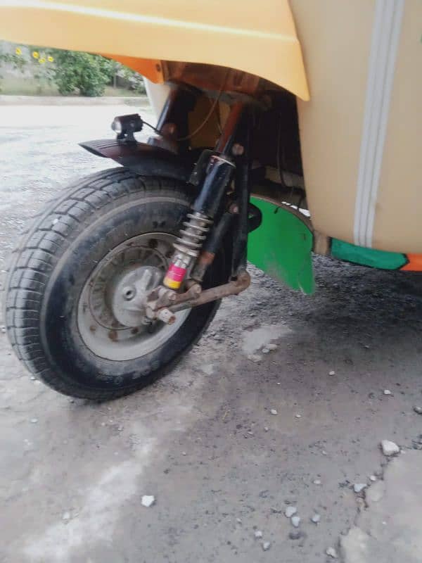 used rikshaw. . . but engine kmal ka hai. . . 5