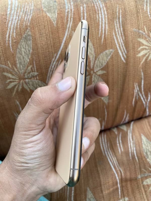 iphone 11 Pro 2