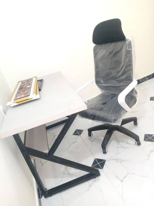 office table and  chair totally new 0