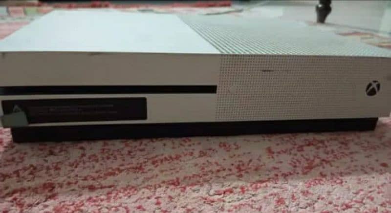 Xbox One S 0