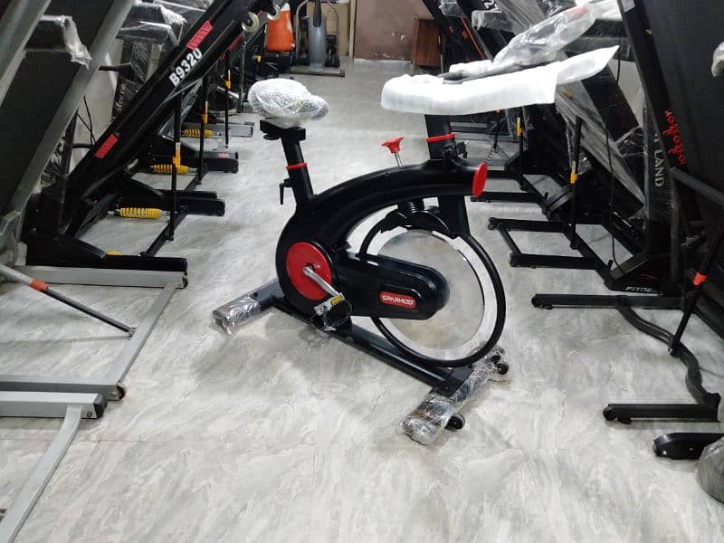 DEAL OF THE MONTH. 1. SPARNOD TREADMILL, SPINNING BIKE, TWISTER, YOGA 12