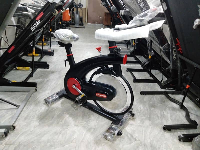 DEAL OF THE MONTH. 1. SPARNOD TREADMILL, SPINNING BIKE, TWISTER, YOGA 13