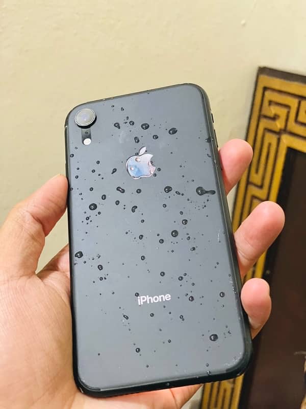 iPhone XR (128)GB 5