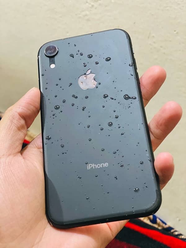 iPhone XR (128)GB 6