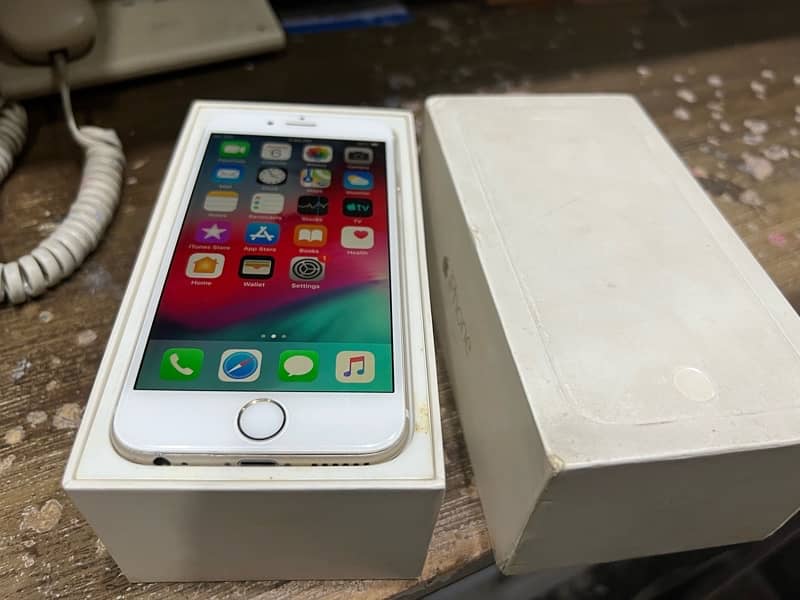 iPhone 6 64 GB PTA Approved with BOX 0