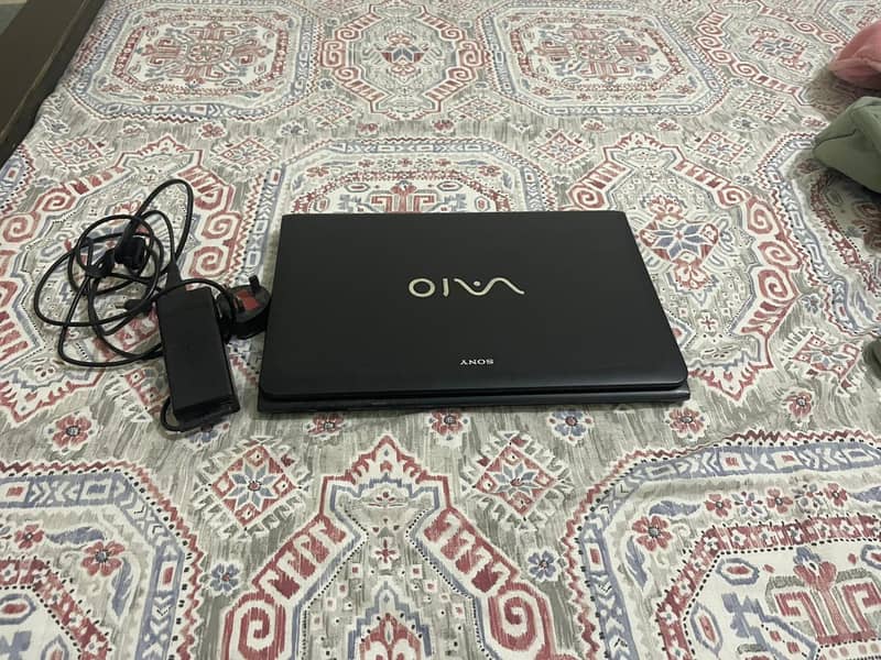 Sony vaio core i5 (speakers damaged) CPU @ 2.50 Ghz 8th gen 6 GB RAM 0