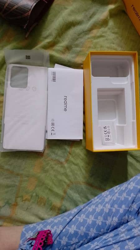 Realme C35 mint condition 4