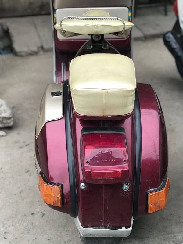 Vespa Piaggio 3