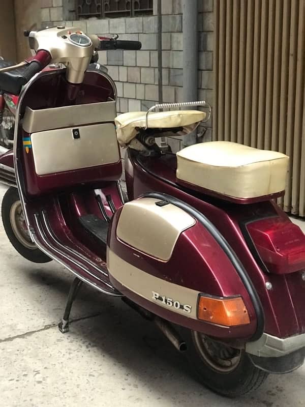 Vespa Piaggio 5