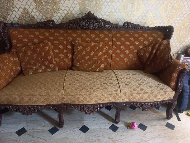 5 seater chonoti sofa /2 seater sofa/rug /curtains 4