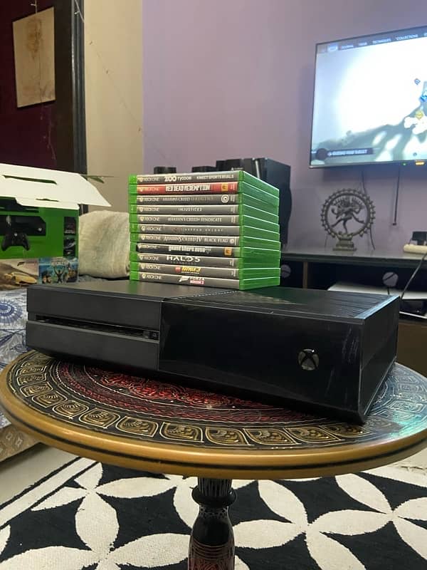 Xbox One 500GB + Kinect + 11 games + 2 controllers 0