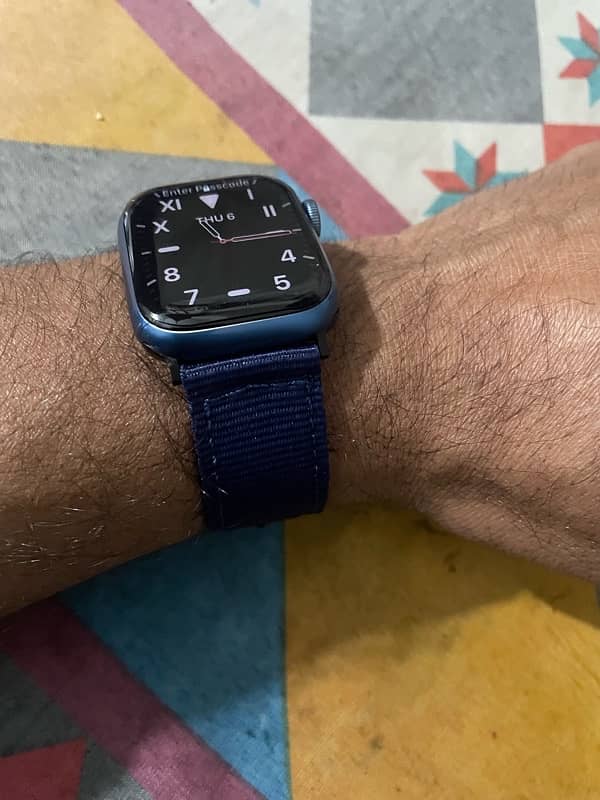 Apple Watch Series 7 - 41mm - 32GB - with Box 4