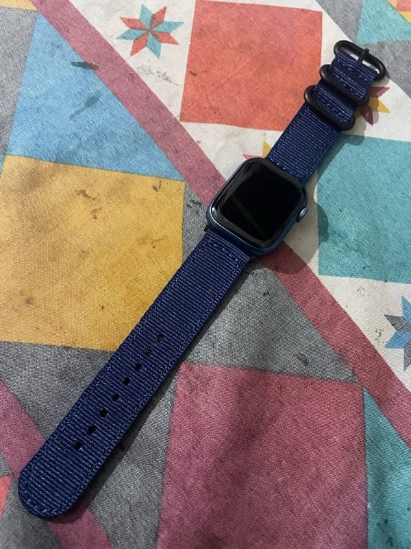 Apple Watch Series 7 - 41mm - 32GB - with Box 8