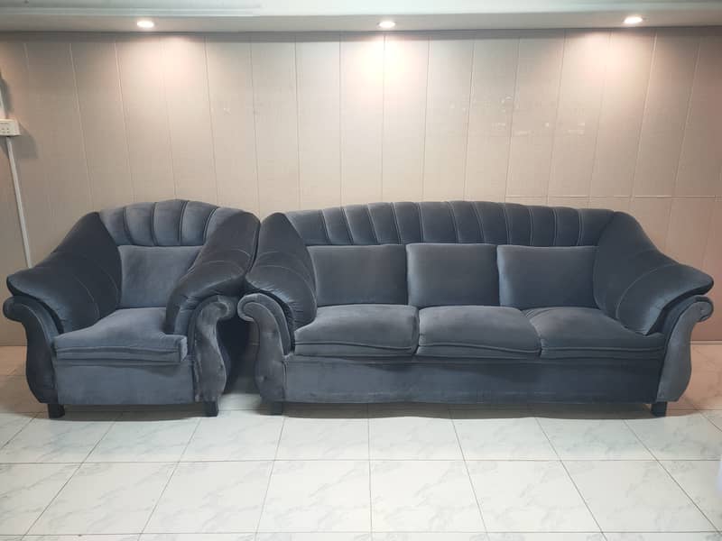 Urgent sale Luxury sofa set 5 Seater 0