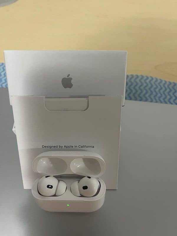 Apple Airpods Pro II (2nd Generation) 2