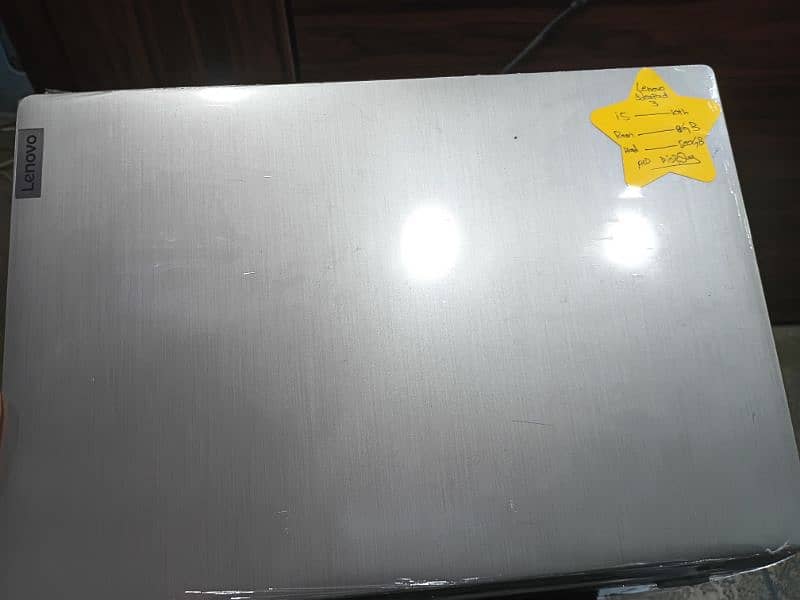 Lenovo IdeaPad 3 2