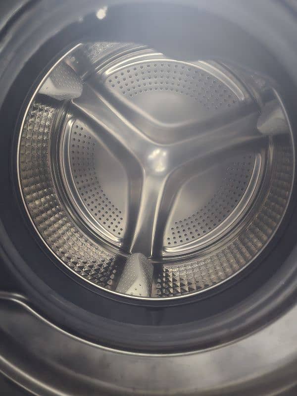 Haier 10.5kg Front Load Washing Machine New 4