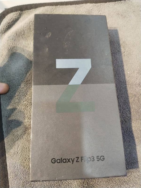 Samsung z flip 3 128GB Non PTA 0