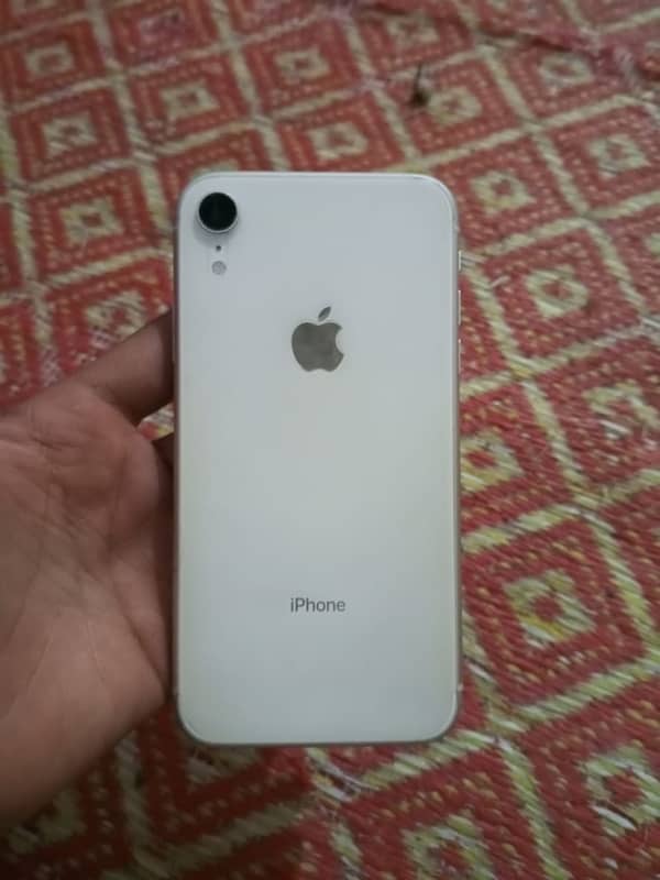 iPhone XR 0