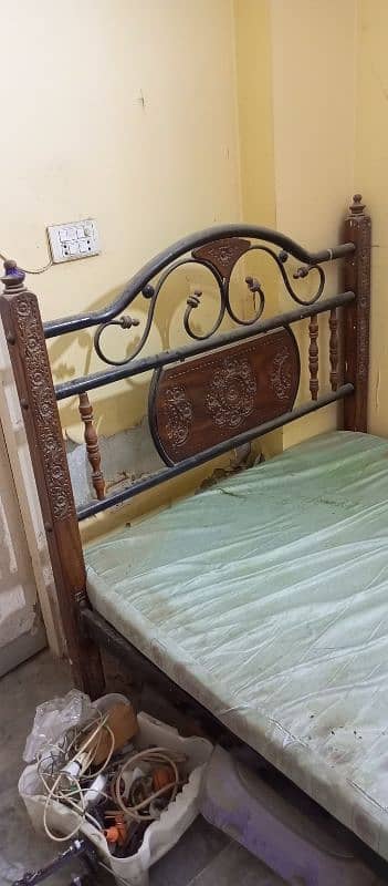 rod iron wooden style single bed for sale 2