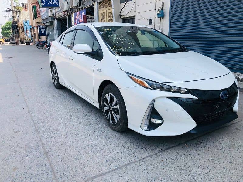 Toyota Prius 2020 4