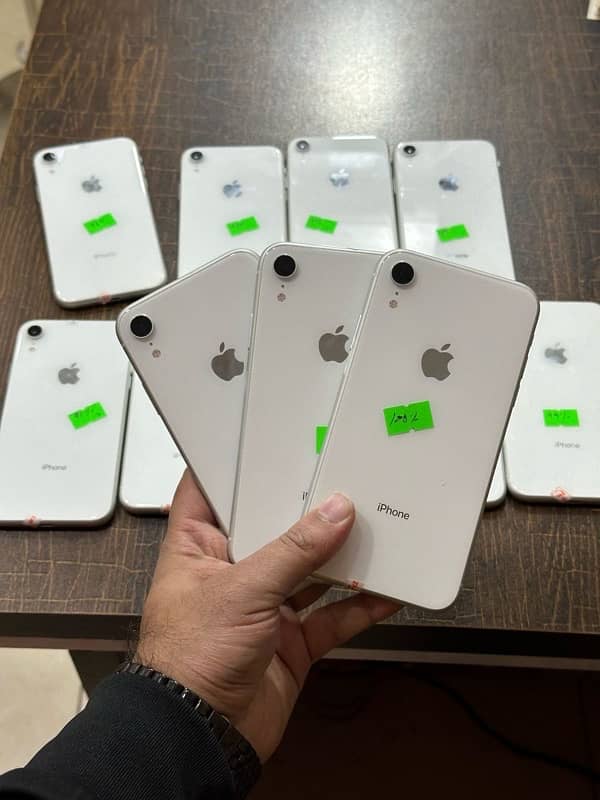 iphone xr 92 to 100 health jv white 0