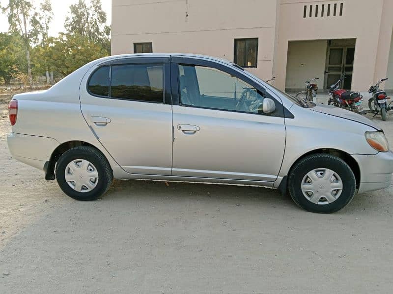 Toyota Platz 2002 4