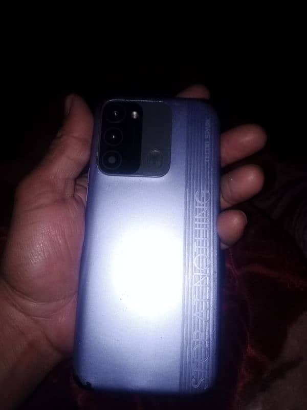 tecno spark 8c 1