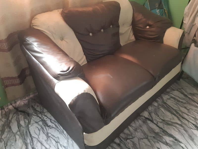 2 Seater Sofa 0