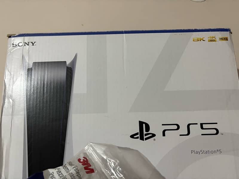 SELLING PS5 FAT WITH 9 MONTHS PS PLUS EXTRA 3