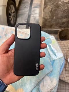 iphone 15 pro max covers in bundle in good condition