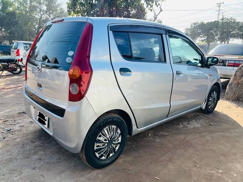 Daihatsu Mira 2012 3