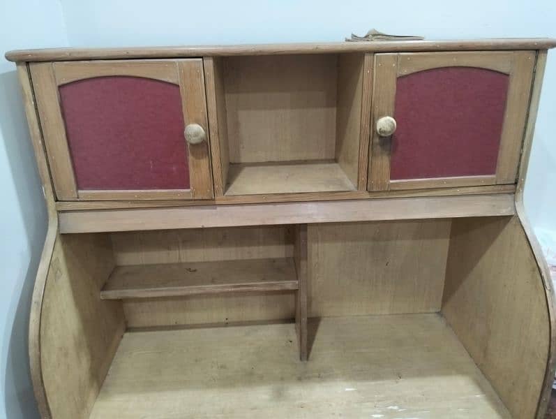 Study plus computer Table in good condition 2