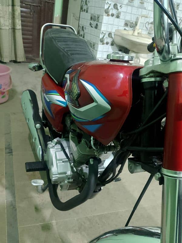 HONDA CG 125 2022 KARACHI NUMBER 2