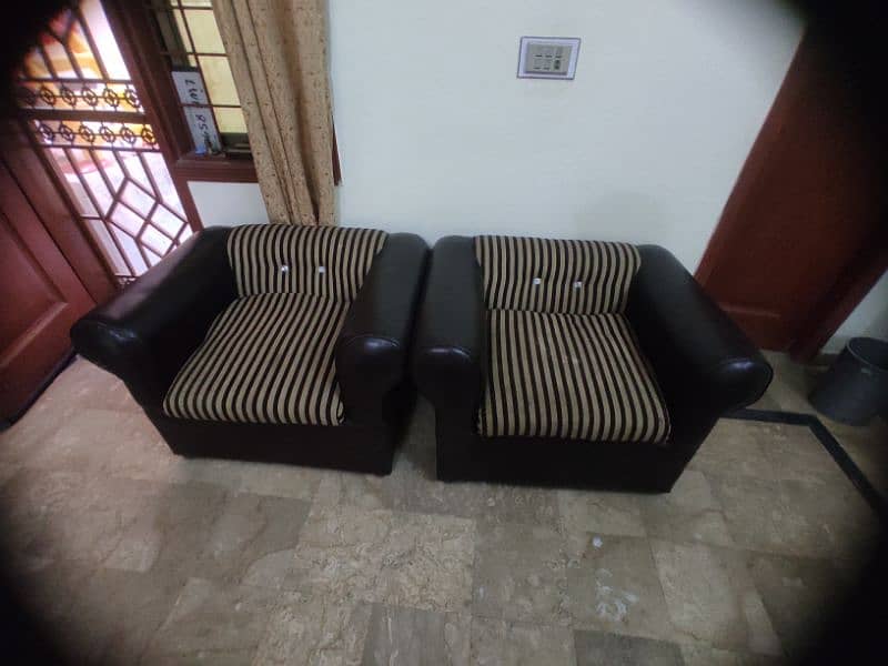 Sofe set 5 seater for sale 9