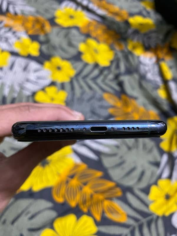 iPhone 11 pro max pta approved 256 GB 2