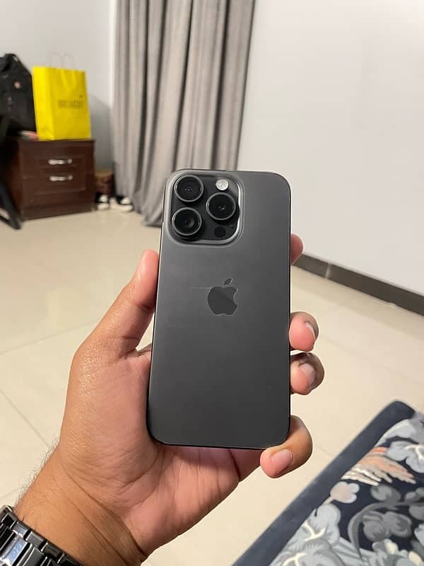 iPhone 15 Pro 128GB (jv) 2