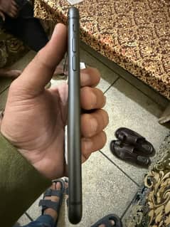 11iphone 10/10condition  total jeniun 4 month sim time