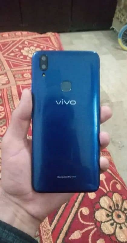 Vivo 1723 4gb 64gb original set condition 10 by 9 dual sim PTA Pro 5