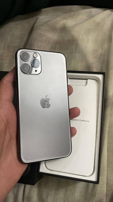 iphone 11 Pro Factory Unlock 64 GB 4